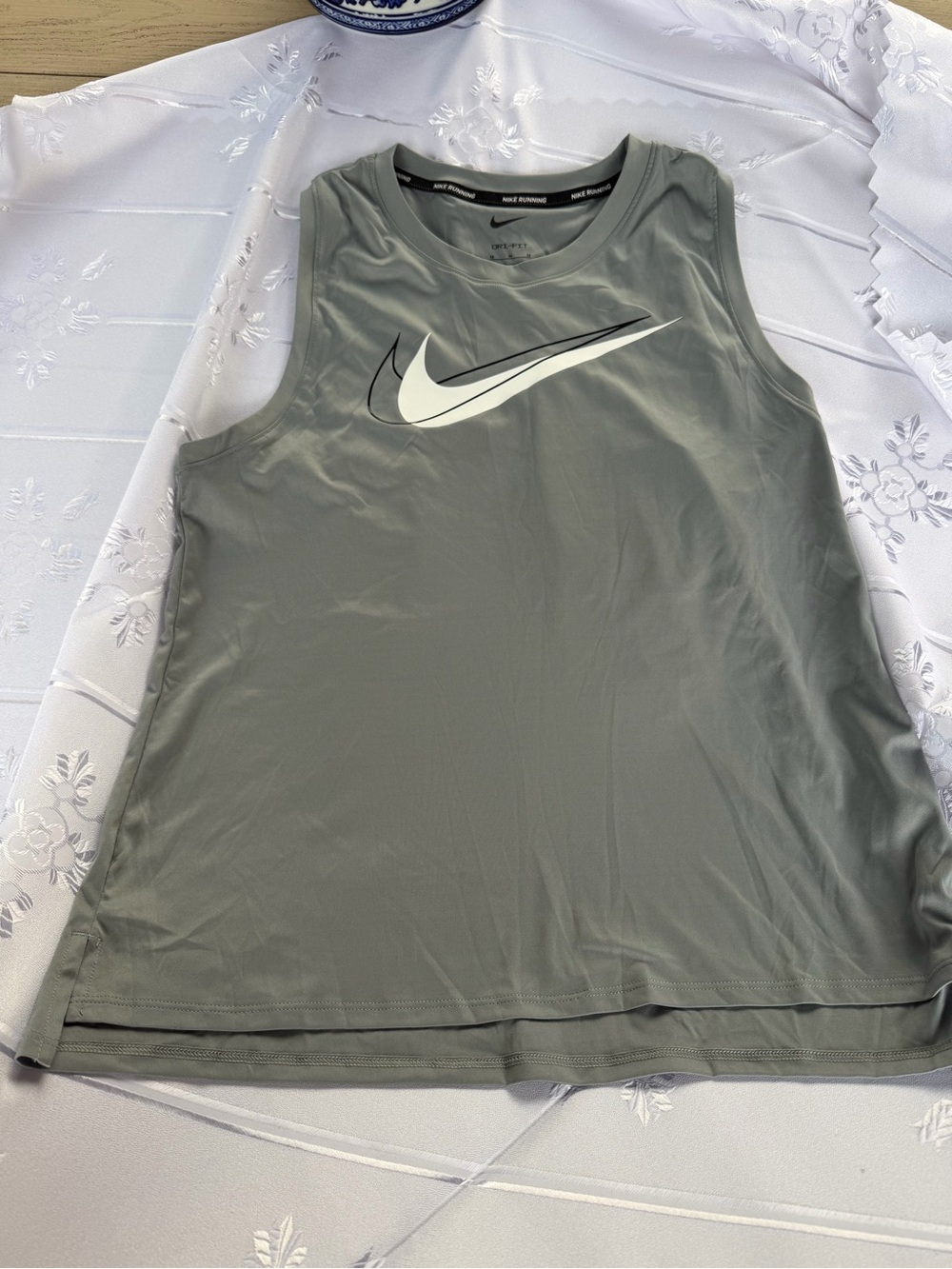 Nike Running Dri-FIT Gray Graphic Racerback Tank Top Size Medium